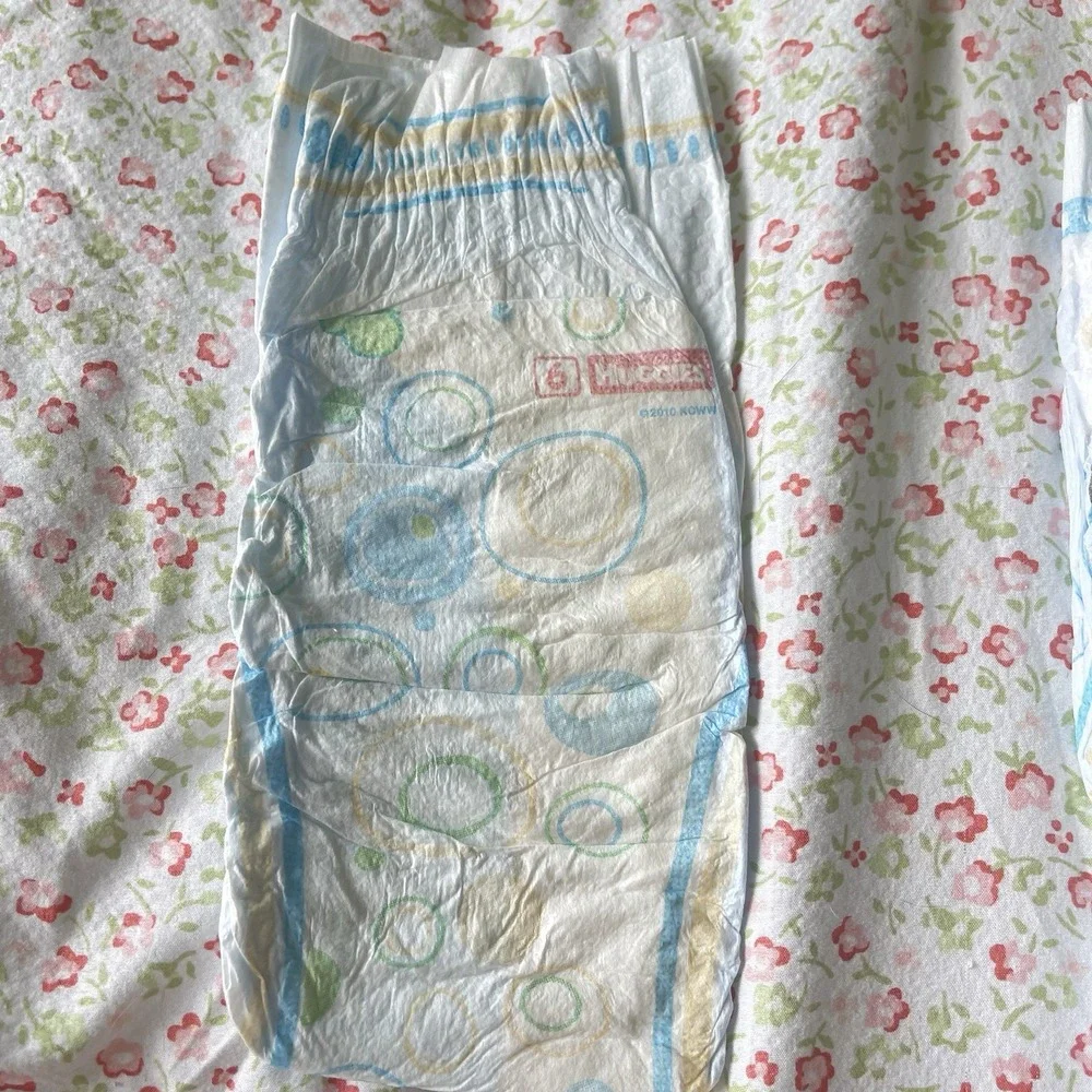 2 Vintage Huggies Snug And Dry Mickey Mouse Minnie Diapers Size‎ 6 2010 Disney